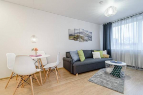 BRIGHT apartment,for 1-4,near old town